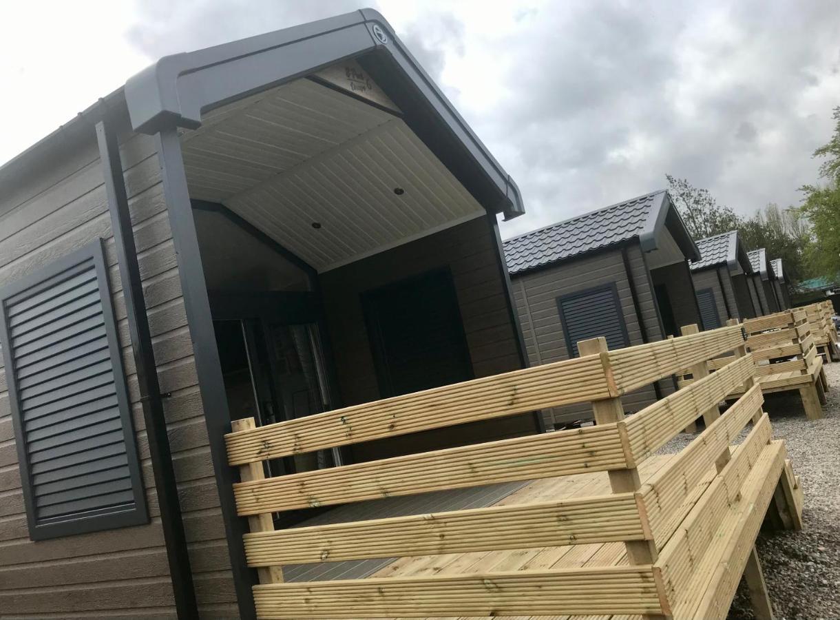Caledonian Lodges 3 Инвернес Екстериор снимка