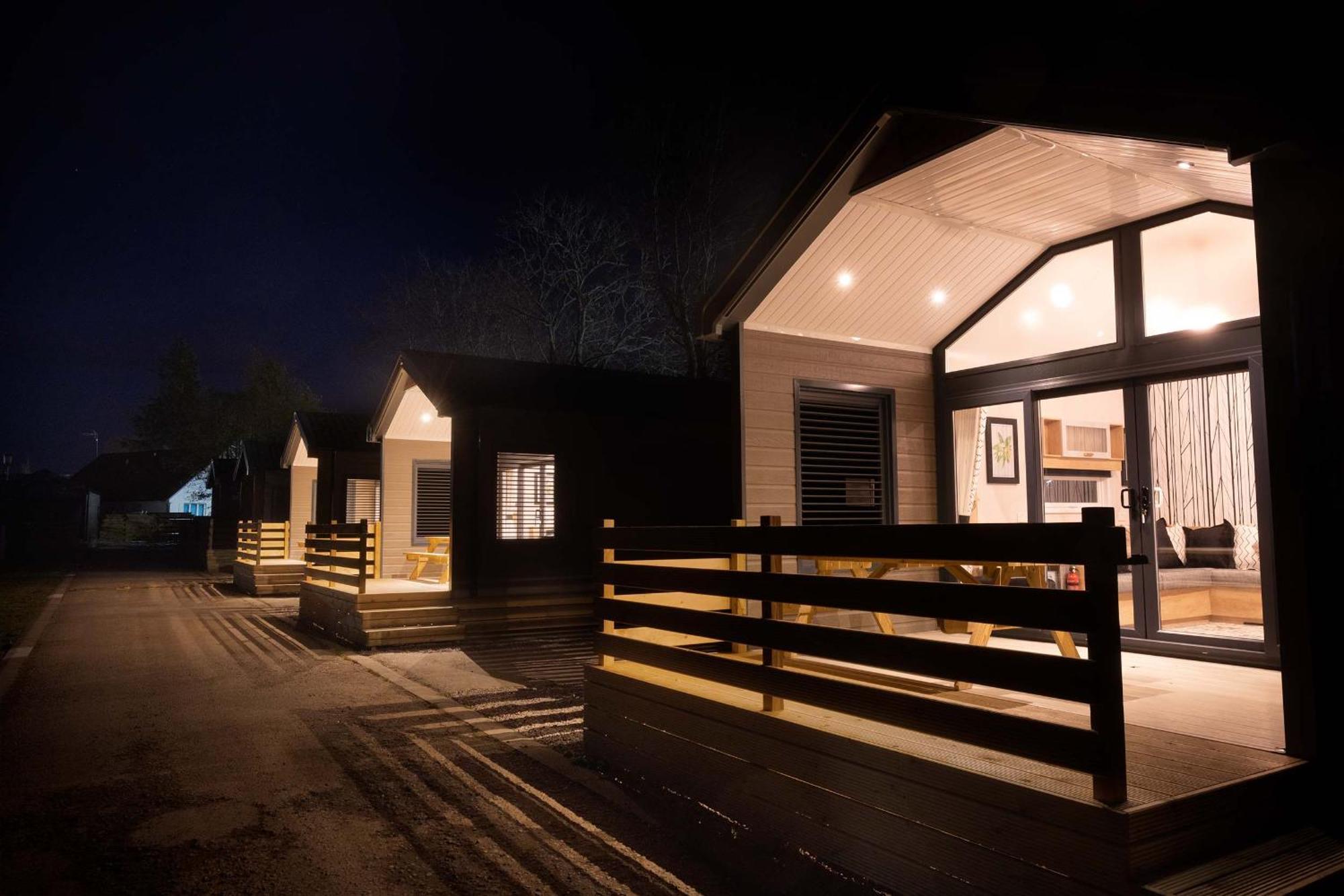 Caledonian Lodges 3 Инвернес Екстериор снимка